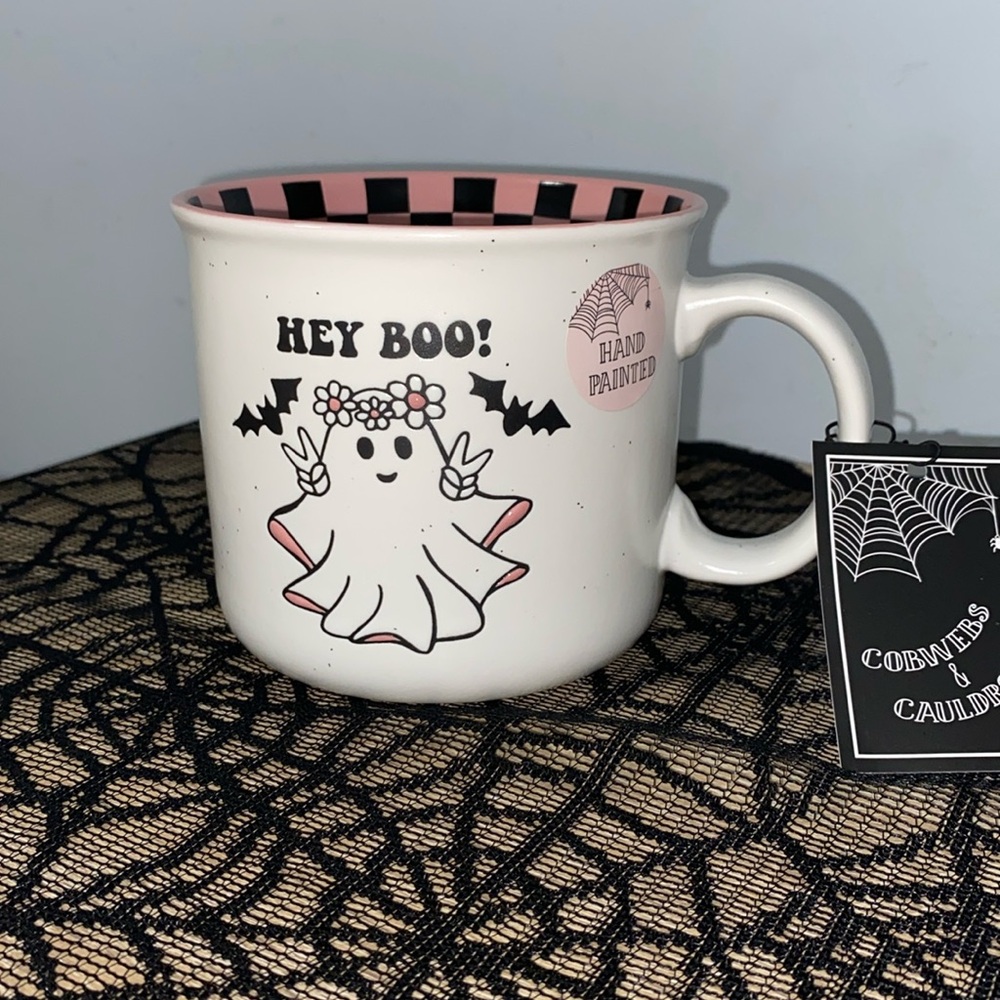 Hey Boo Hippie Ghost Halloween Mug With Pink/Black Checkered Inside Print NWT